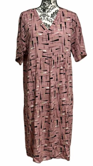 Robe – manche courte à motif triangle
