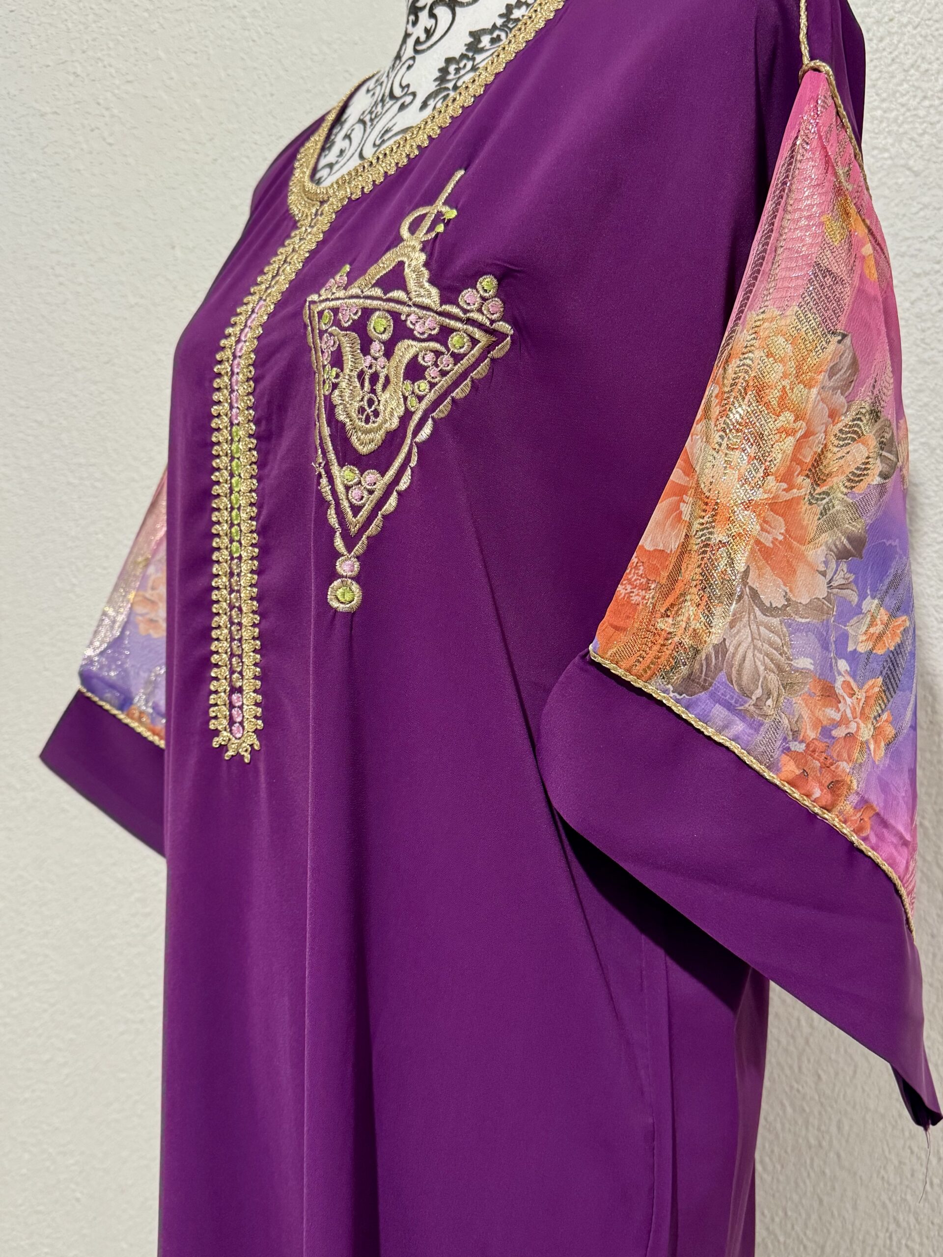 Robe - fibule berbère brodé