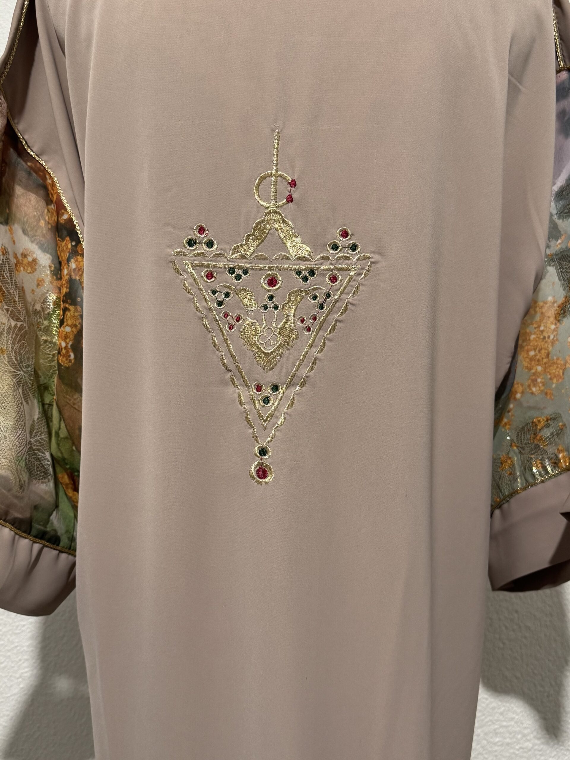 Robe - fibule berbère brodé