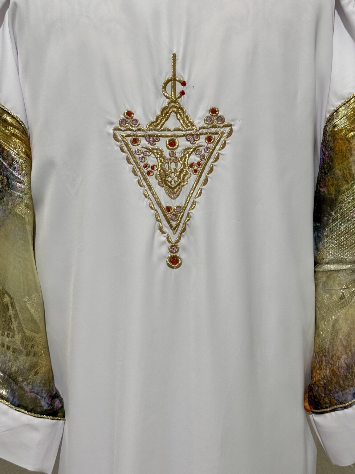 Robe - fibule berbère brodé