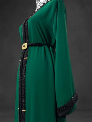 Caftan aux perles noires