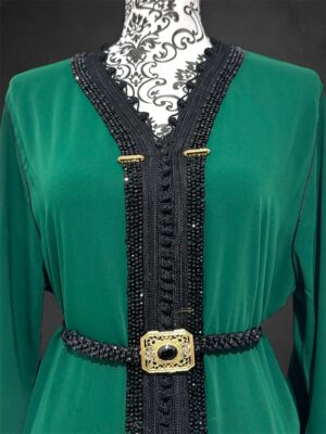 Caftan aux perles noires