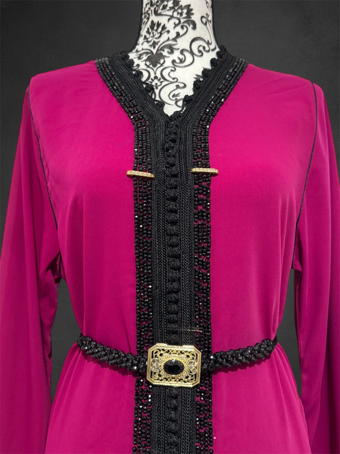 Sawsania Caftan aux perles noires