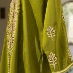 Caftan à perles brodées