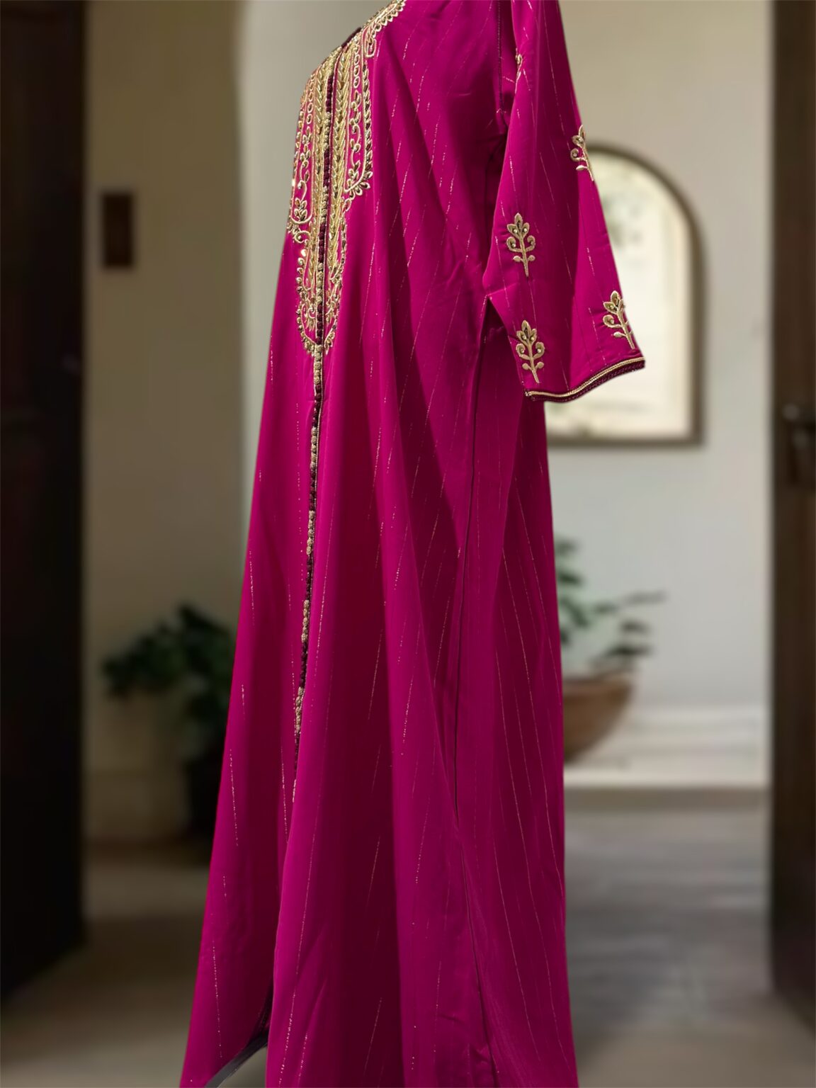 Caftan à perles brodées