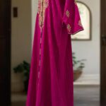 Caftan à perles brodées