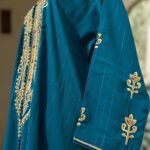Caftan à perles brodées
