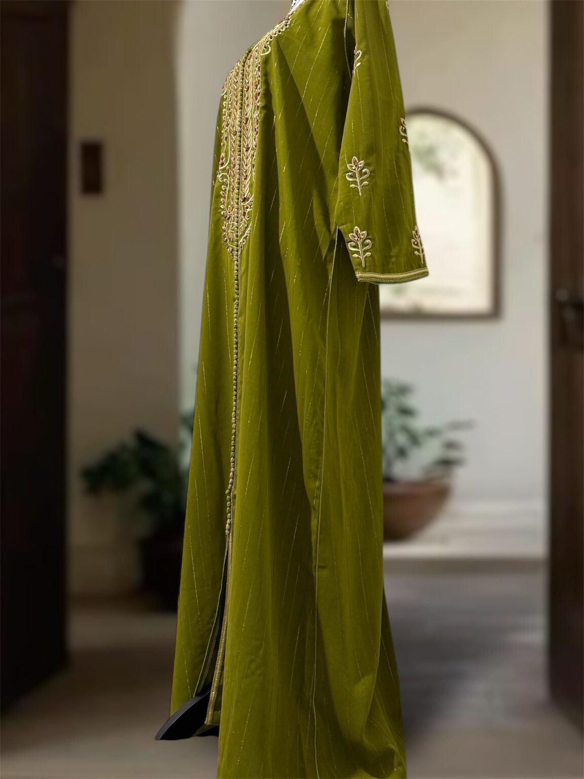 Caftan à perles brodées