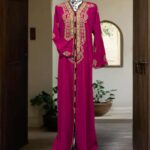 Caftan à perles brodées