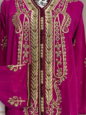 Caftan aux perles brodées