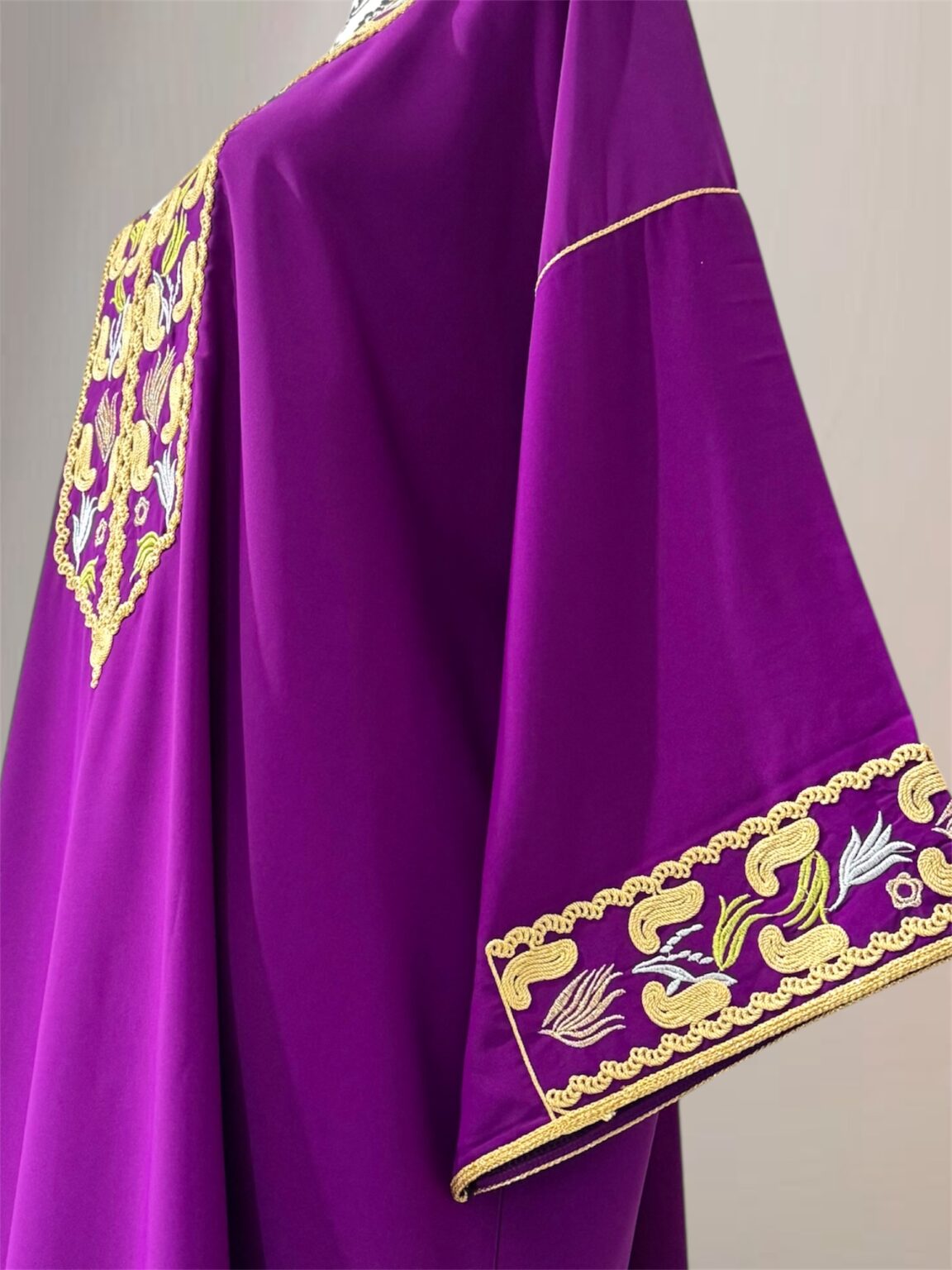 Gandoura avec broderies artisanales