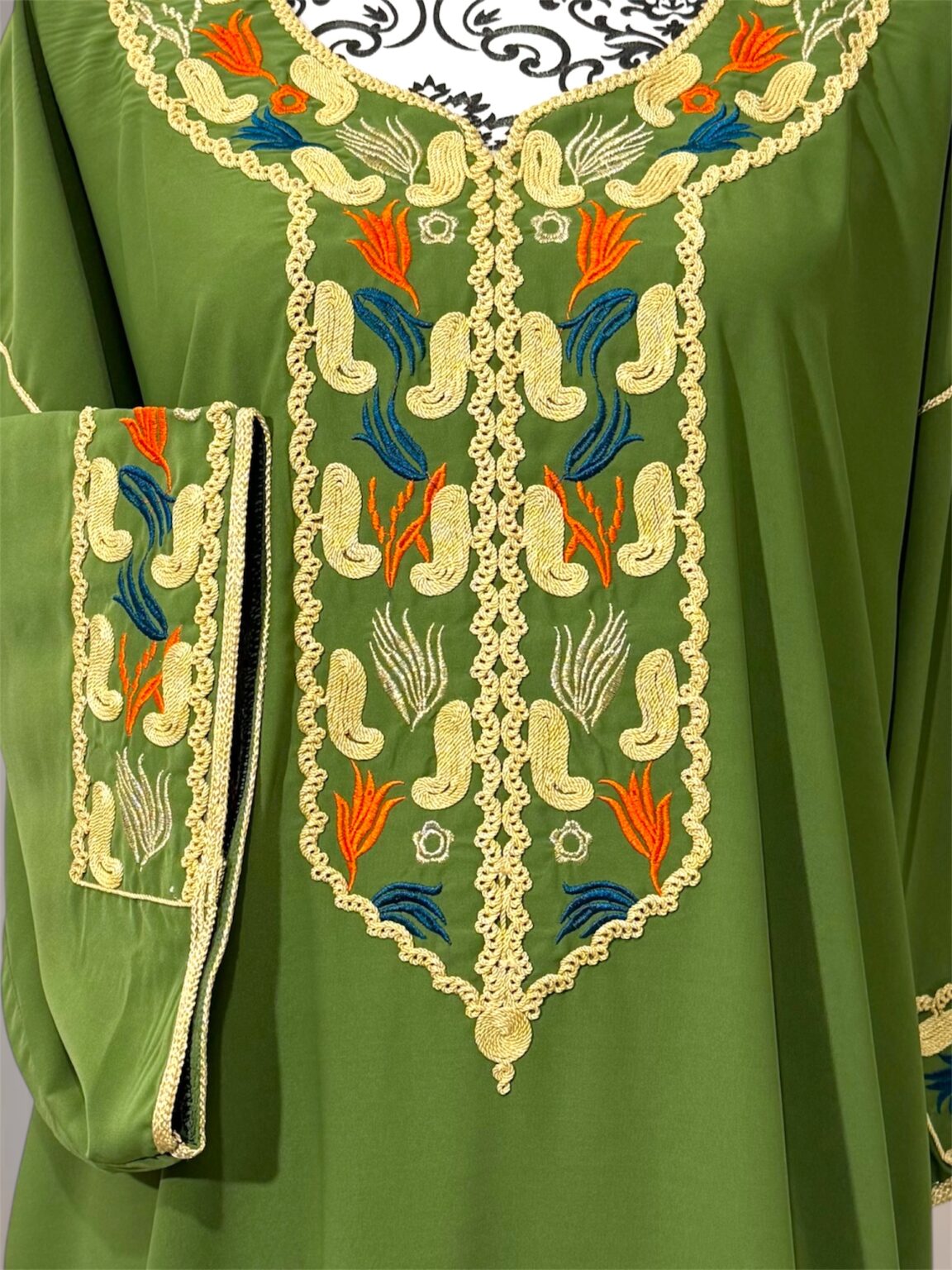Gandoura avec broderies artisanales