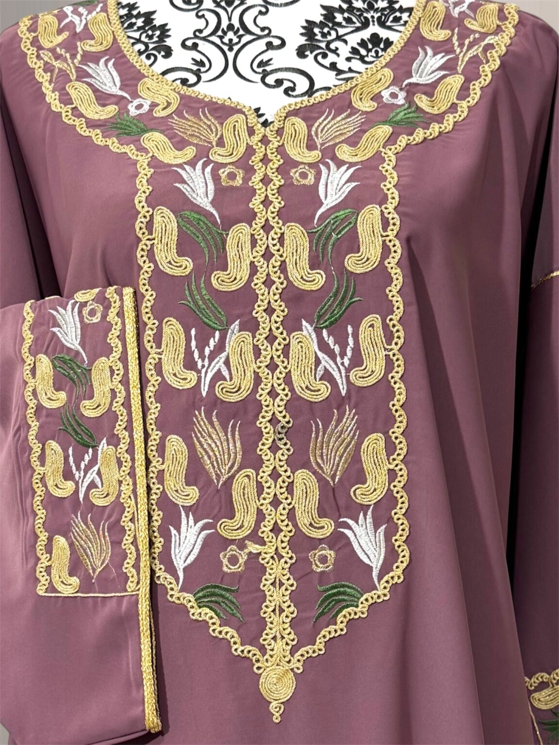 Gandoura avec broderies artisanales