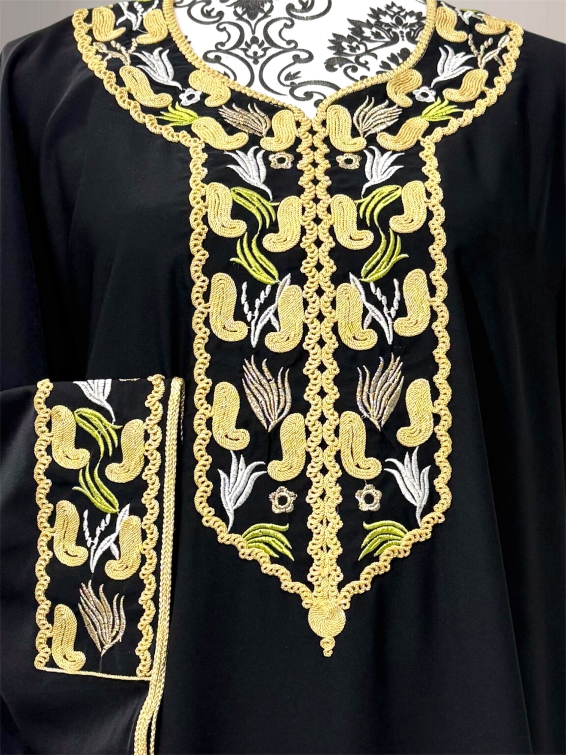 Gandoura avec broderies artisanales