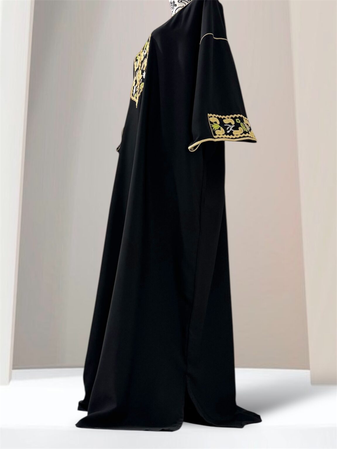 Gandoura avec broderies artisanales