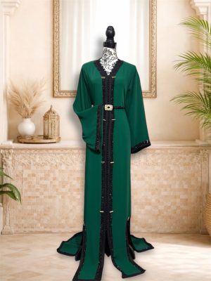 Caftan aux perles noires