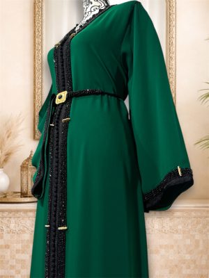 Caftan aux perles noires