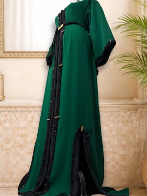 Caftan aux perles noires