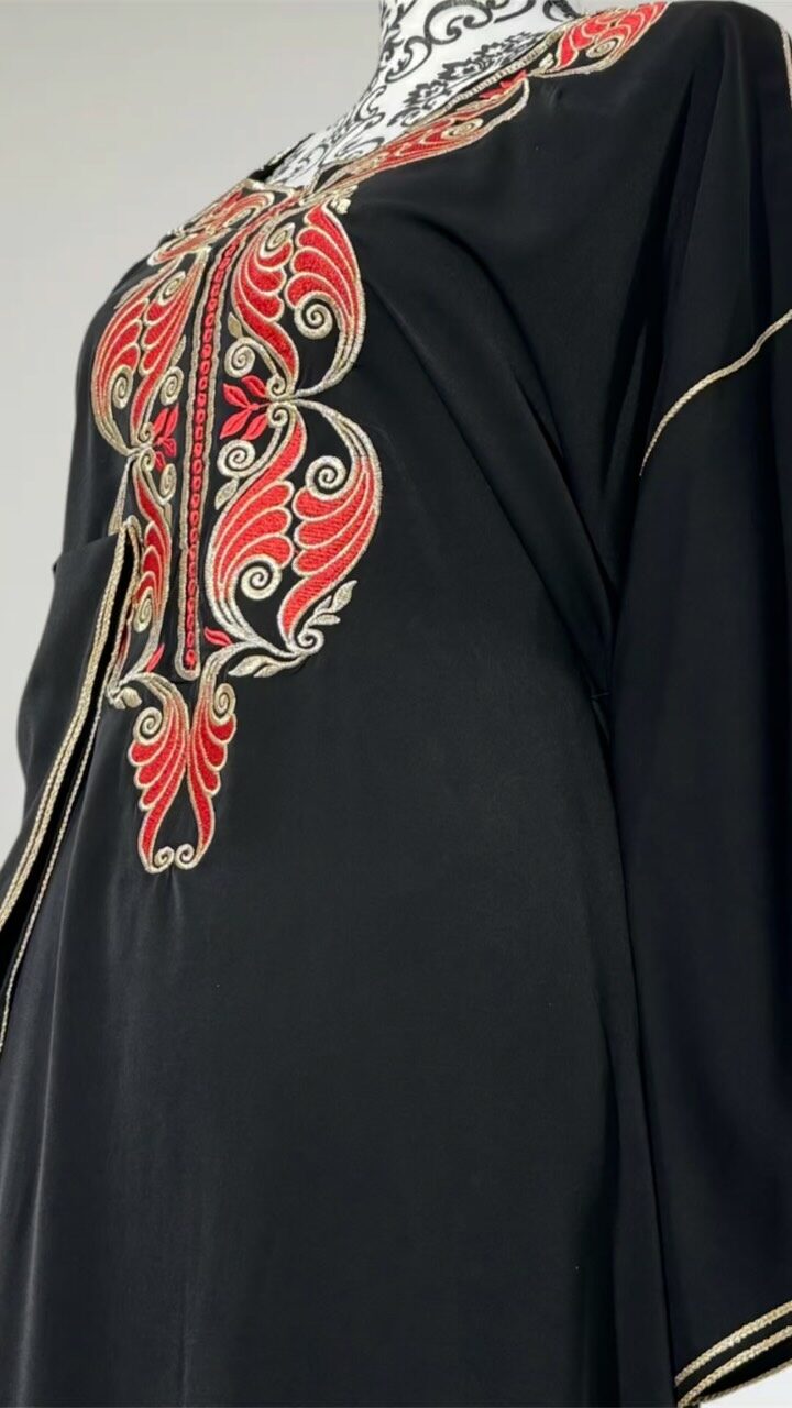 Instagram post from sawsania_. This post is in position 4.