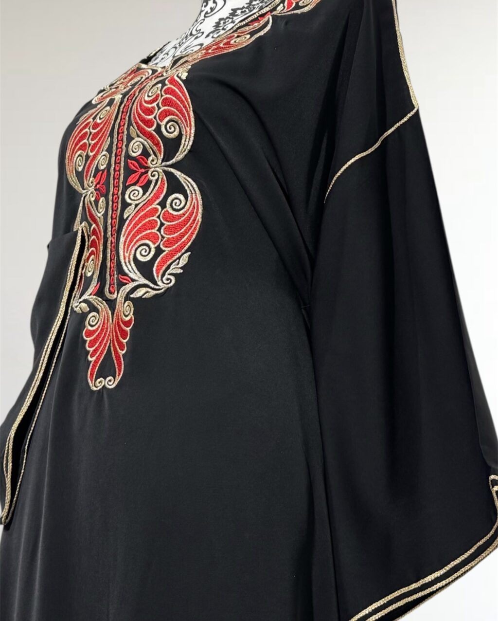 Instagram post from sawsania_. This post is in position 2.